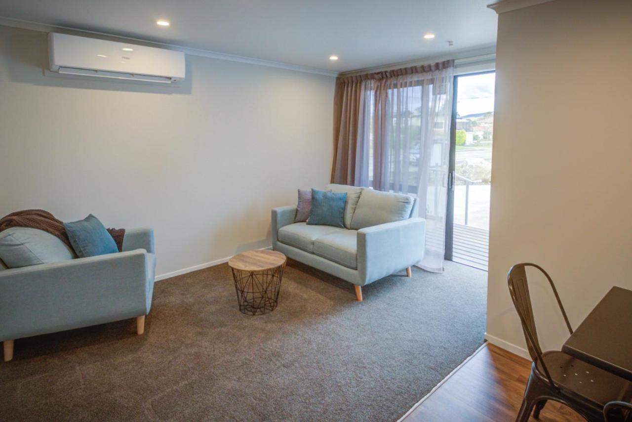 Dusky Motels Te Anau Bagian luar foto