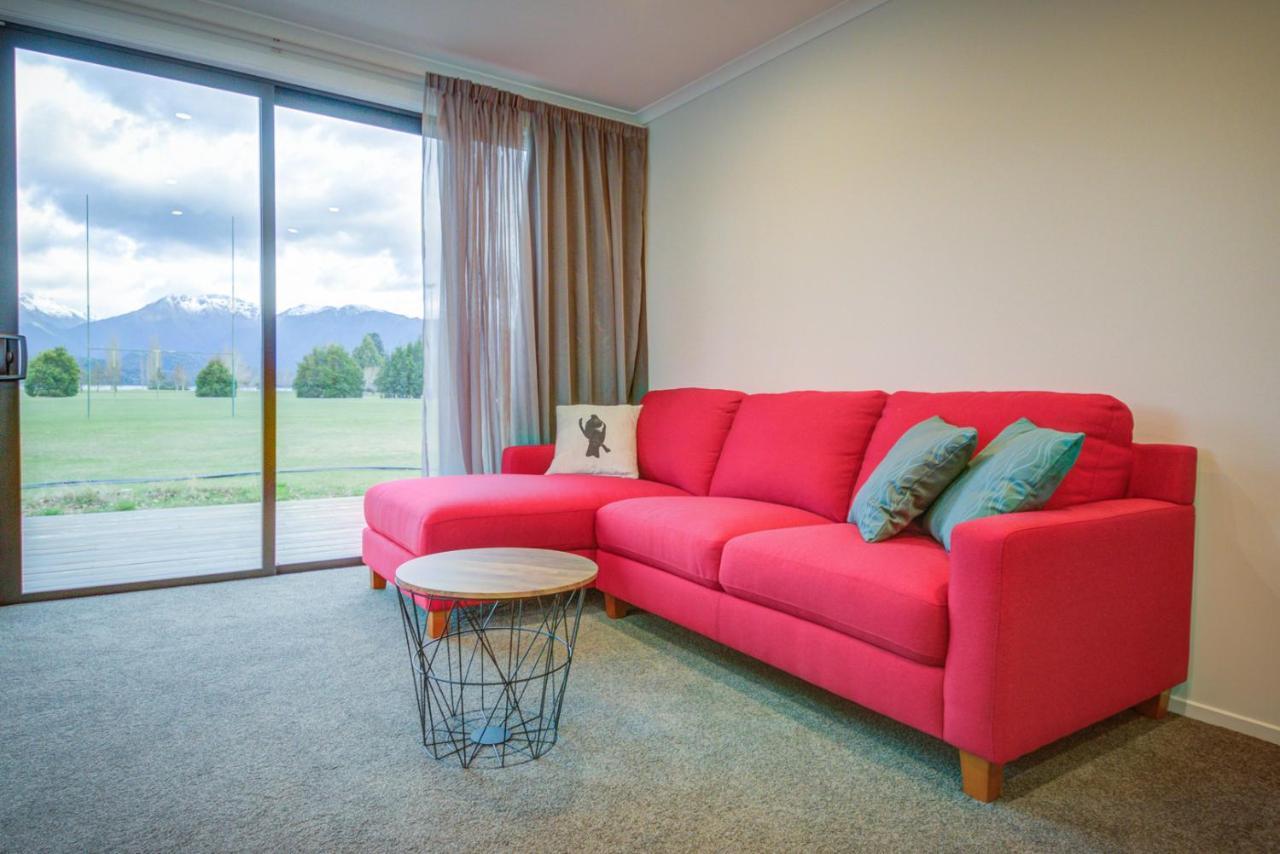 Dusky Motels Te Anau Bagian luar foto