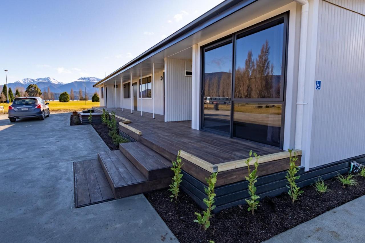 Dusky Motels Te Anau Bagian luar foto